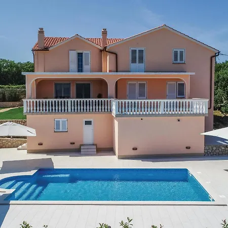 3 Bedroom Stunning In Krk Feriehus *