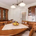 Feriehus Luxurious In Krk *