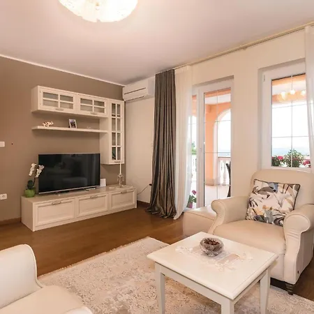 3 Bedroom Stunning In Krk كرك