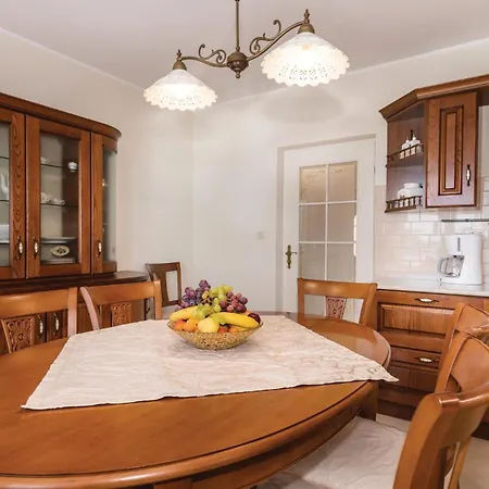 بيت للعطل 3 Bedroom Stunning In Krk *