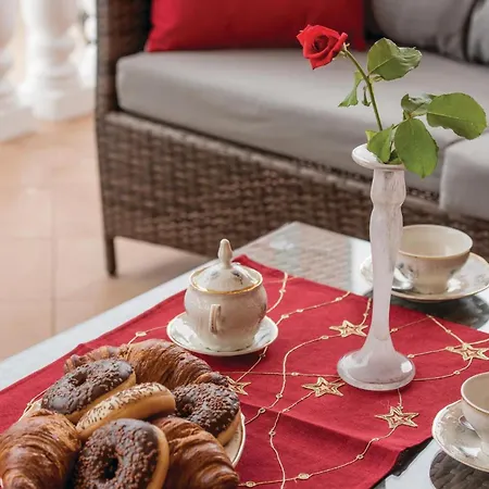 Ferienhaus Amazing In Krk With Outdoor Swimming Pool Vrh (Krk)