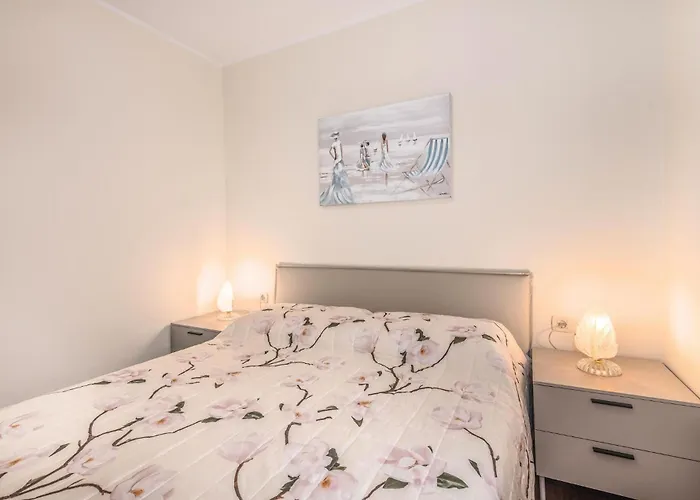 3 Bedroom Stunning In Krk 度假居