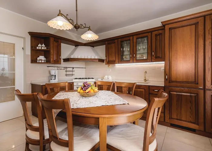 3 Bedroom Stunning In Krk Casa de Férias *