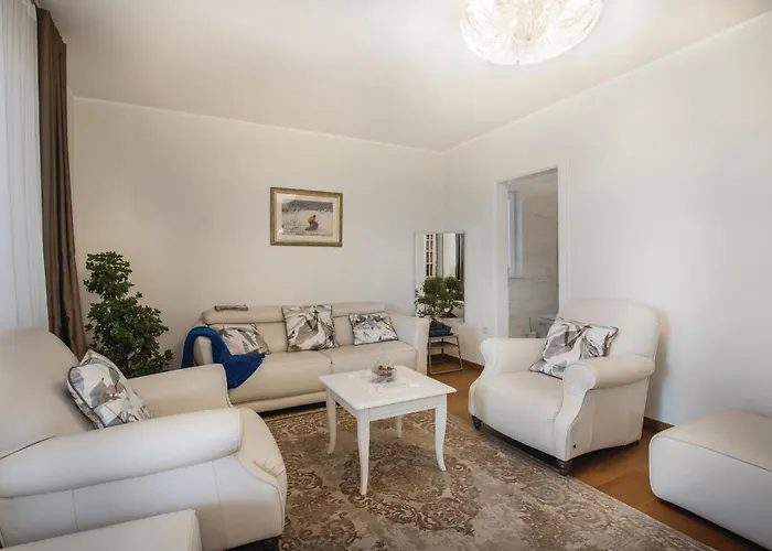 3 Bedroom Stunning In Krk * Krk Town