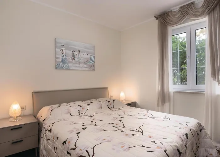 3 Bedroom Stunning In Krk Krk Town