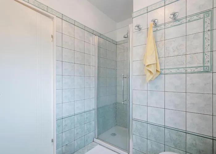 Casa de Férias 3 Bedroom Stunning In Krk Krk Town