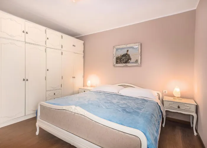 3 Bedroom Stunning In Krk Casa de Férias *